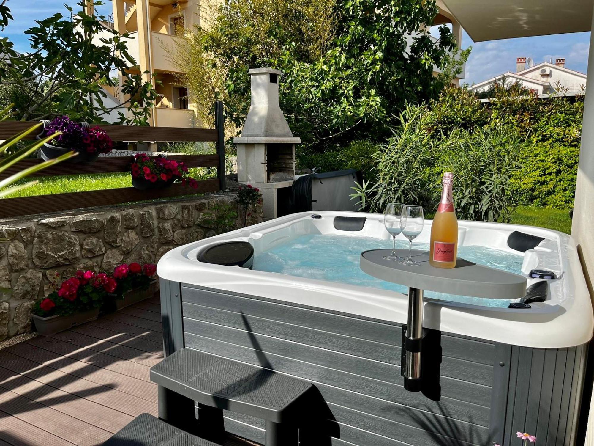 Studio Apartment Rosa Krk Đảo Krk Ngoại thất bức ảnh